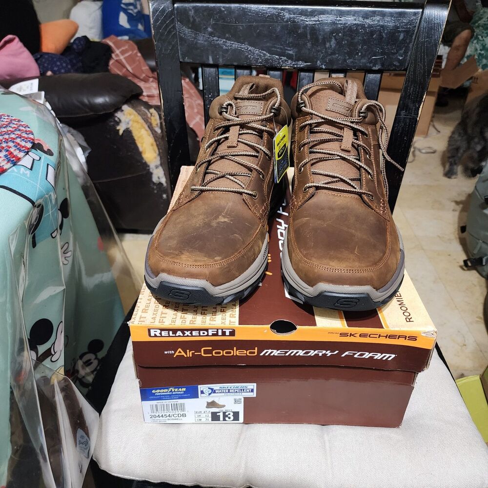 Sketchers Men's brown boots size 13 new